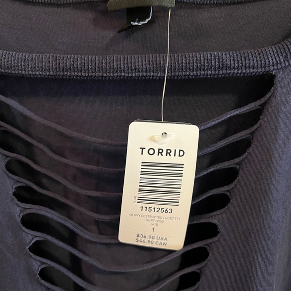 Torrid top with cutout chest - Picture 3 of 4